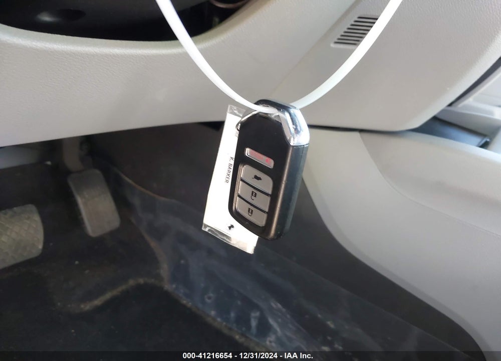 2017 HONDA PILOT LX VIN: 5FNYF5H18HB044661