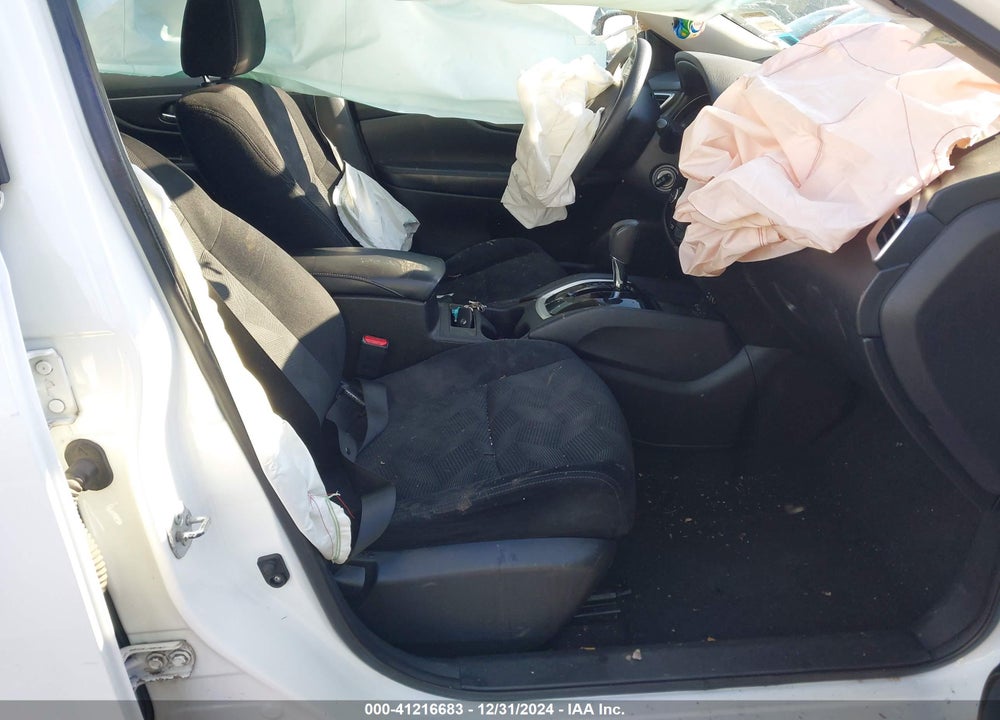 2015 NISSAN ROGUE S VIN: 5N1AT2MV0FC823835
