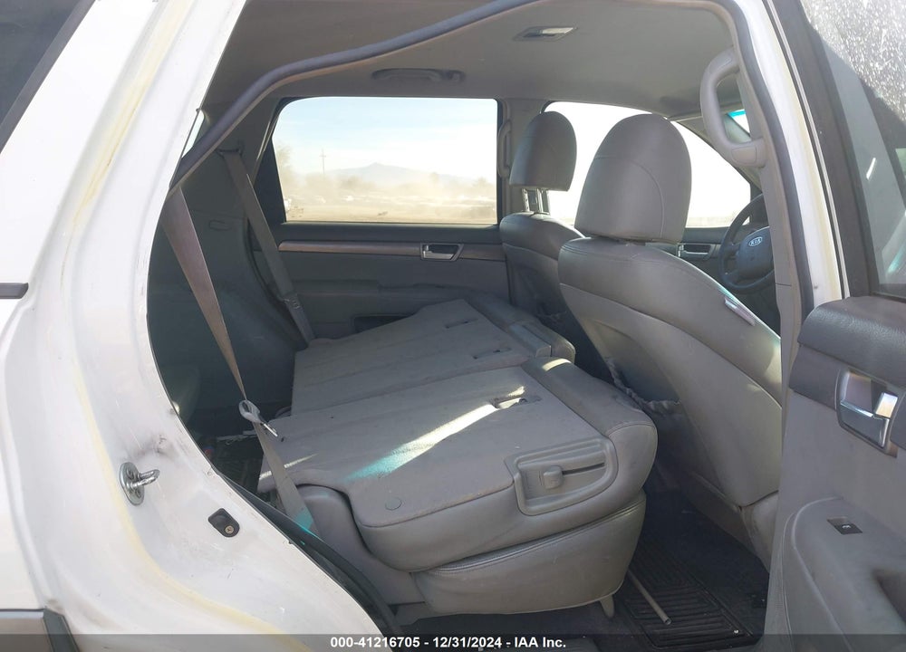 2009 KIA BORREGO EX V6 VIN: KNDJJ741895039058