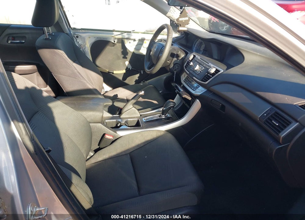 2015 HONDA ACCORD VIN: 1HGCR2F35FA187403