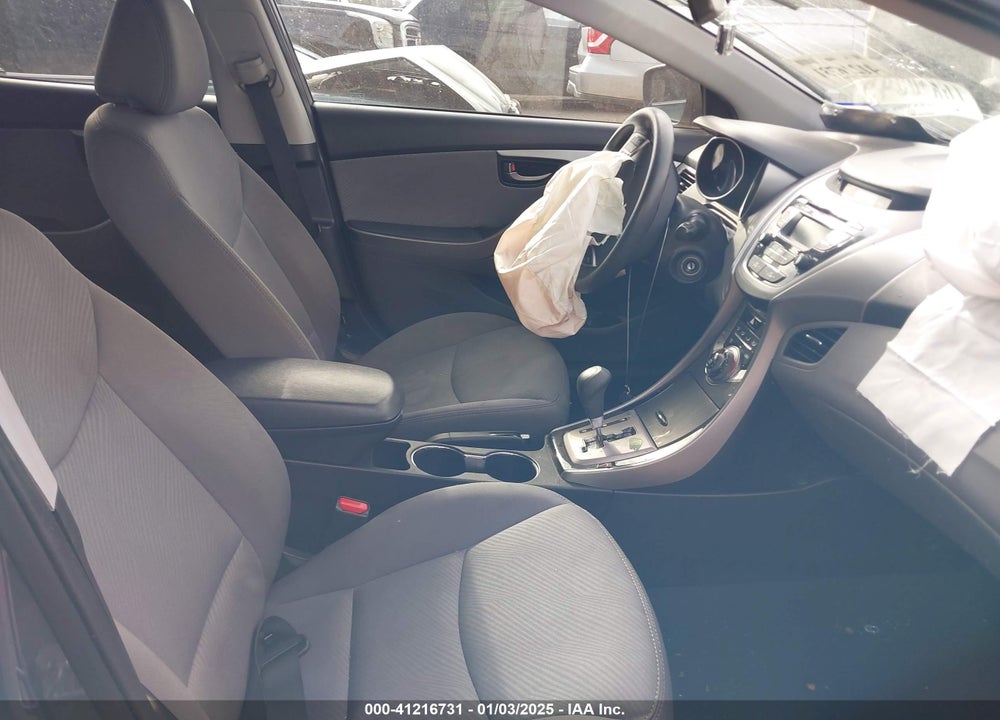 2013 HYUNDAI ELANTRA VIN: 5NPDH4AE6DH284724