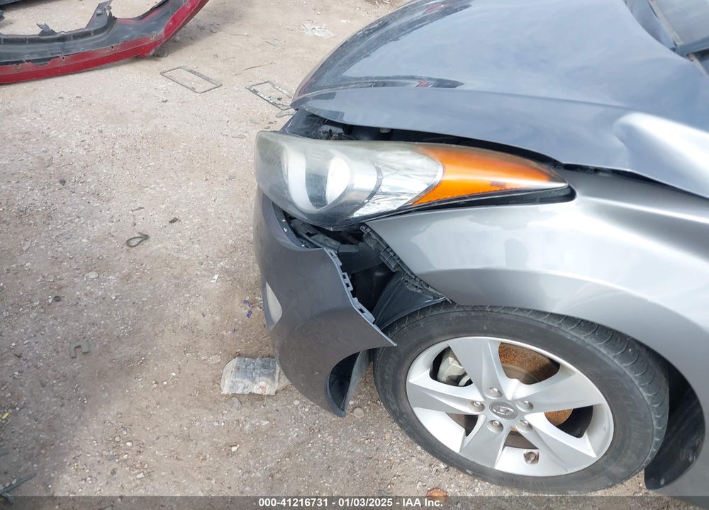 2013 HYUNDAI ELANTRA VIN: 5NPDH4AE6DH284724