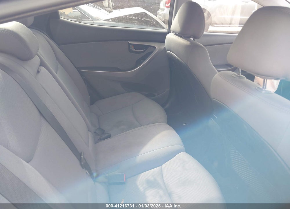 2013 HYUNDAI ELANTRA VIN: 5NPDH4AE6DH284724