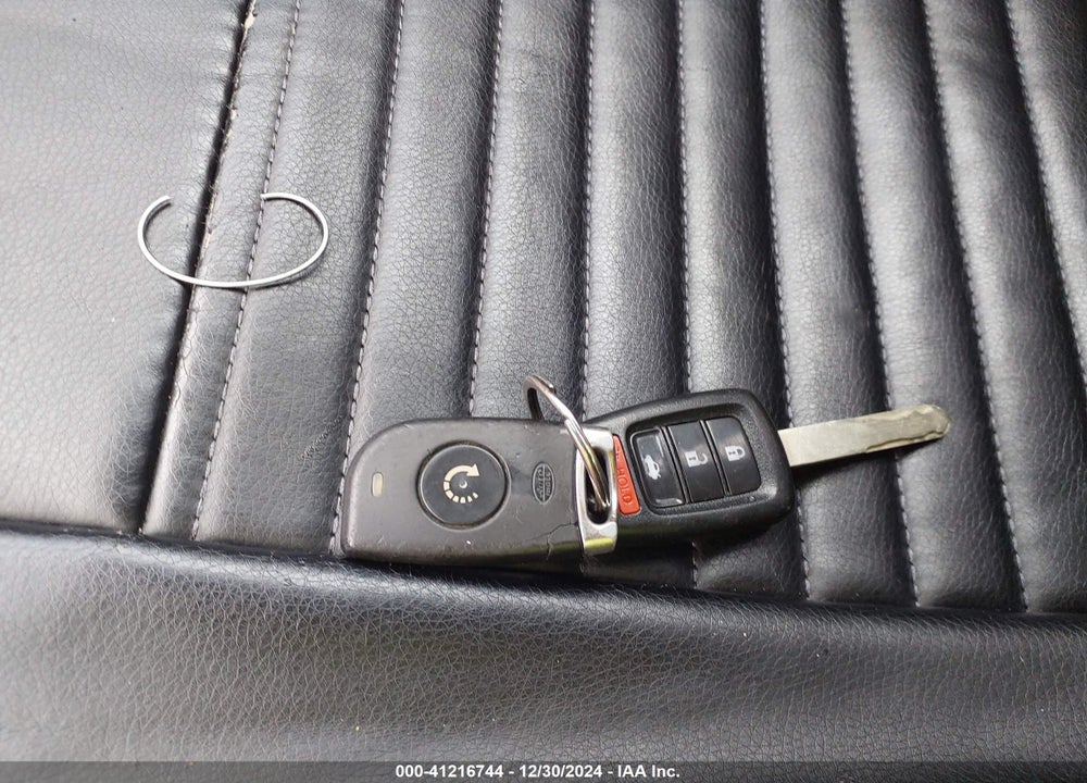2016 HONDA ACCORD VIN: 1HGCR2F39GA006045
