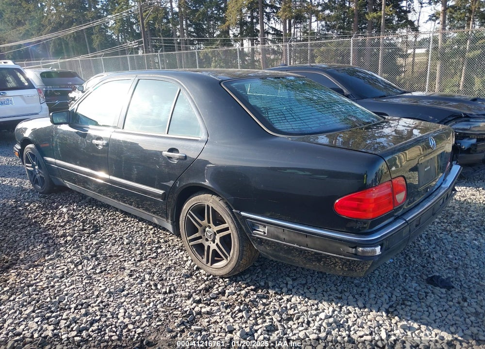1998 MERCEDES-BENZ E 320 VIN: WDBJF65F6WA490383