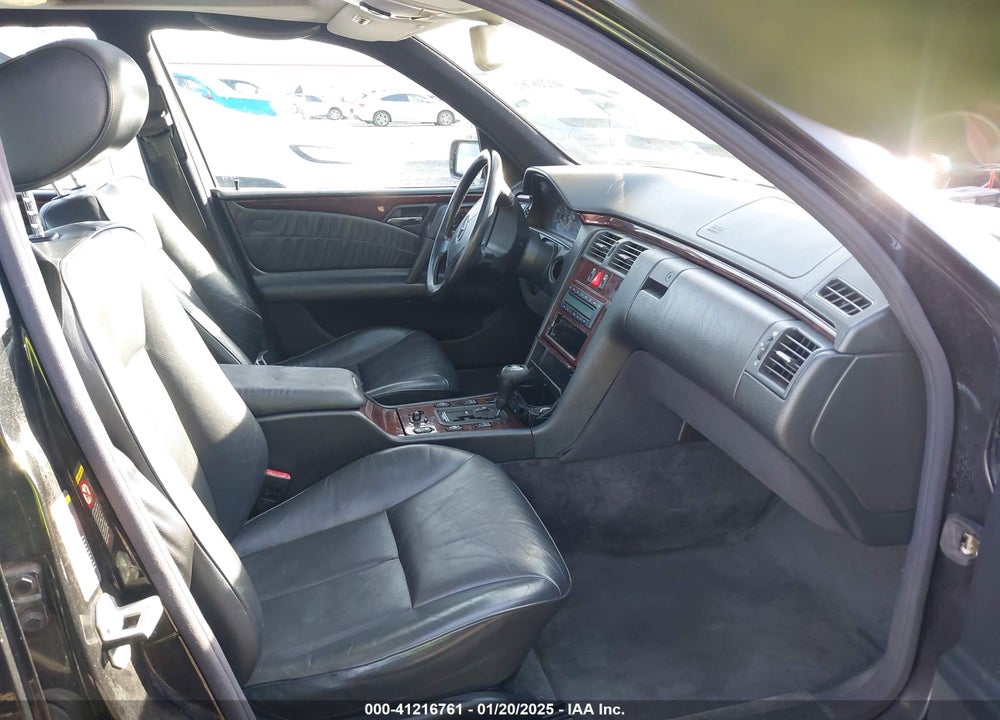 1998 MERCEDES-BENZ E 320 VIN: WDBJF65F6WA490383