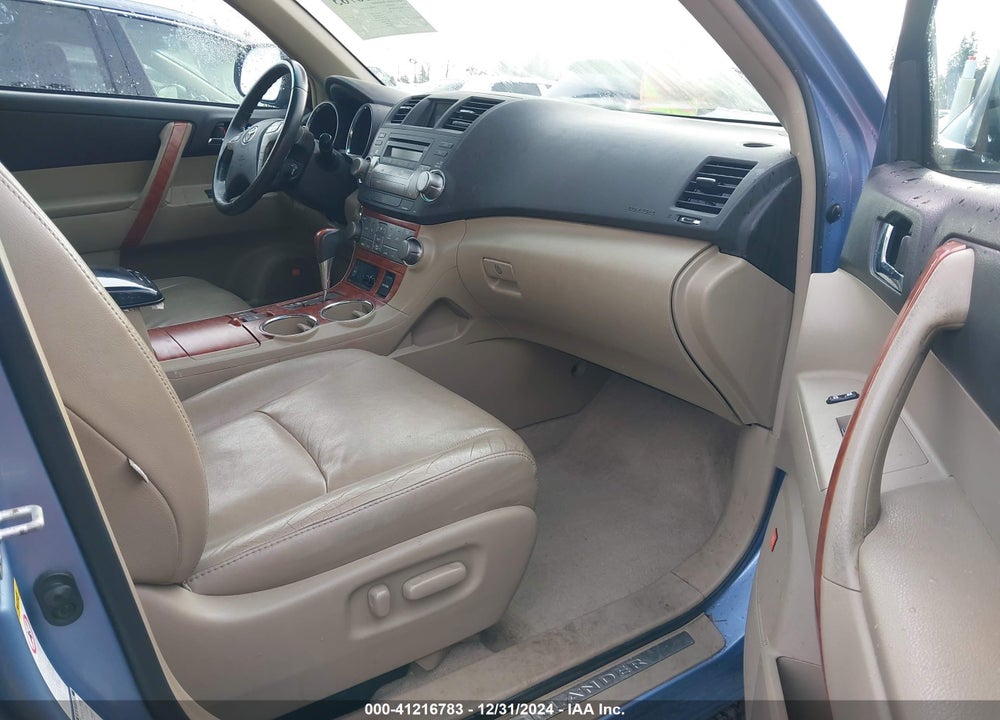 2010 TOYOTA HIGHLANDER LIMITED V6 VIN: 5TDDK3EH4AS015868