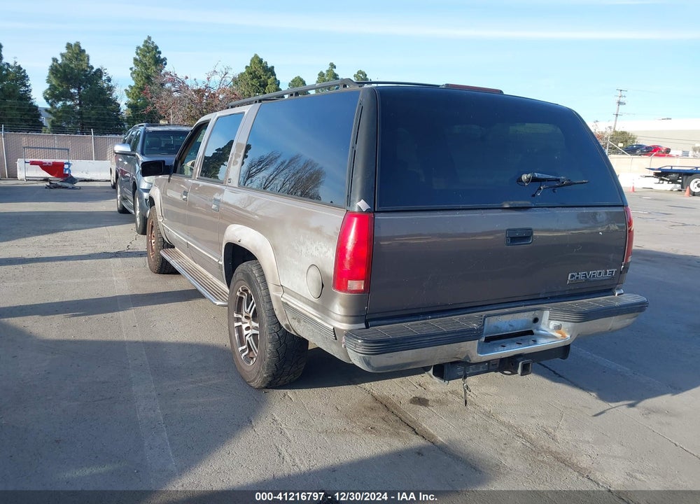 1998 CHEVROLET SUBURBAN 1500 VIN: 1GNFK16R4WJ341329