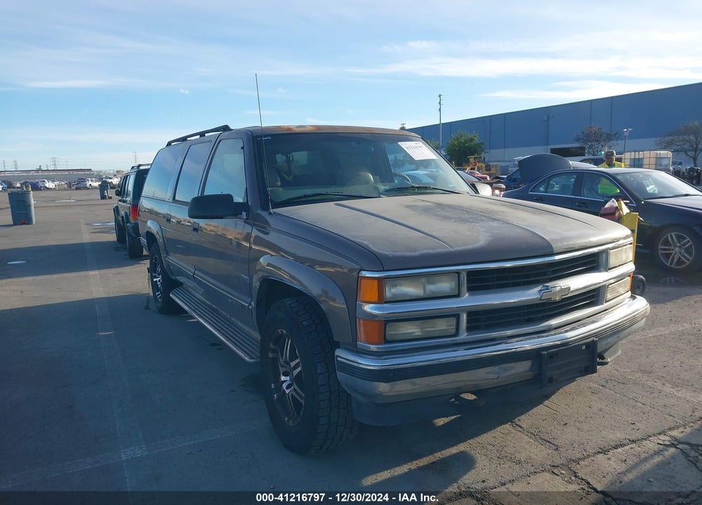 1998 CHEVROLET SUBURBAN 1500 VIN: 1GNFK16R4WJ341329