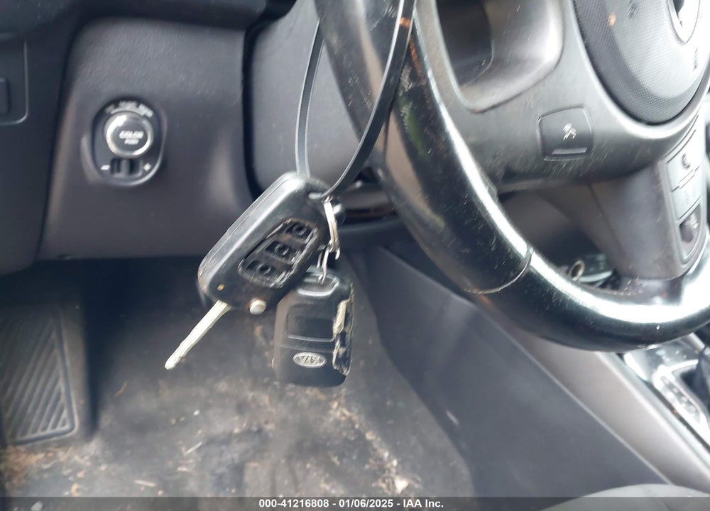 2013 KIA SOUL SPORT VIN: KNDJT2A61D7561542