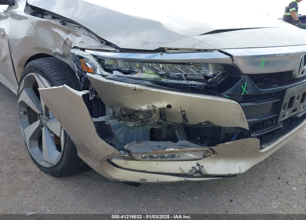 2018 HONDA ACCORD TOURING 2.0T VIN: 1HGCV2F94JA035878