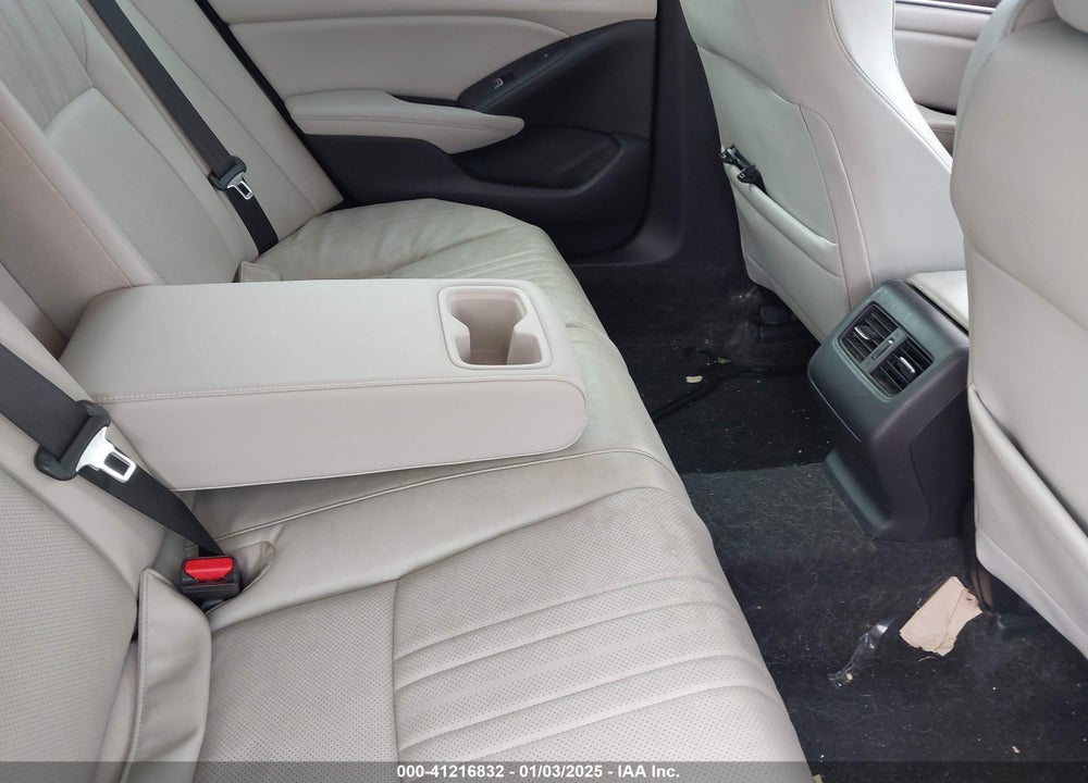 2018 HONDA ACCORD TOURING 2.0T VIN: 1HGCV2F94JA035878