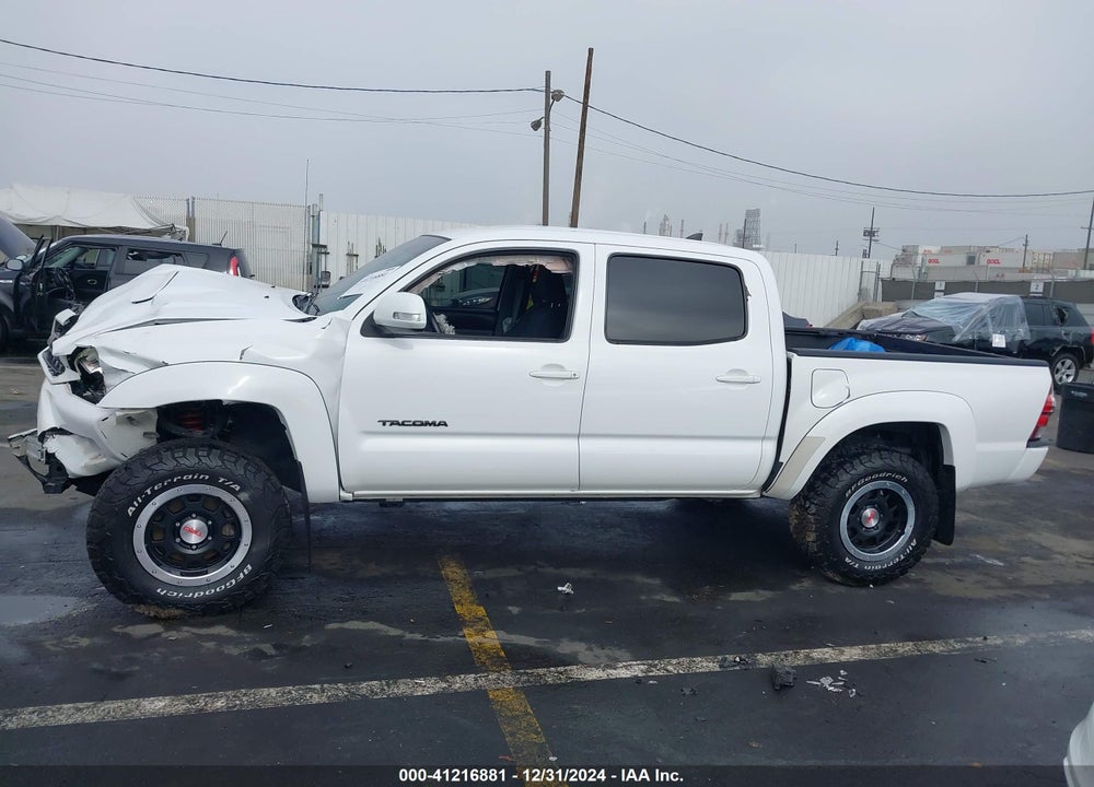 2015 TOYOTA TACOMA VIN: 5TFLU4EN4FX122924
