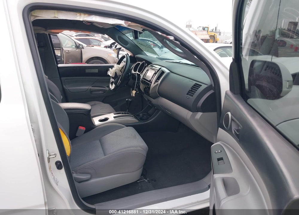 2015 TOYOTA TACOMA VIN: 5TFLU4EN4FX122924