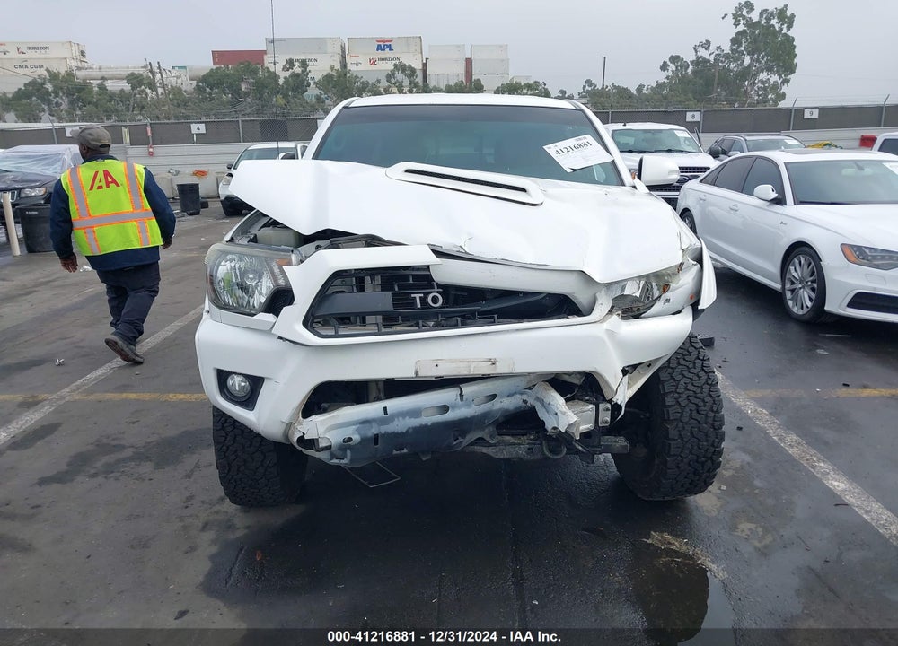 2015 TOYOTA TACOMA VIN: 5TFLU4EN4FX122924