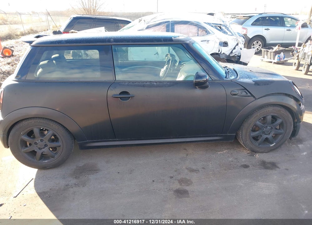 2010 MINI COOPER VIN: WMWMF7C53ATZ73189
