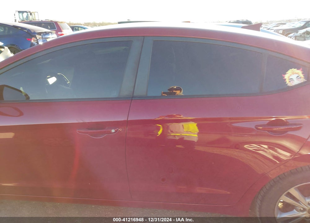 2018 HYUNDAI ELANTRA VIN: KMHD84LF7JU592360