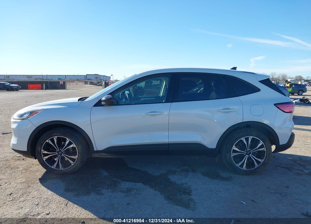 2022 FORD ESCAPE VIN: 1FMCU0G67NUB18232