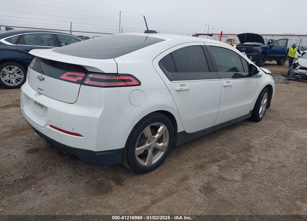 2015 CHEVROLET VOLT VIN: 1G1RB6E4XFU122830