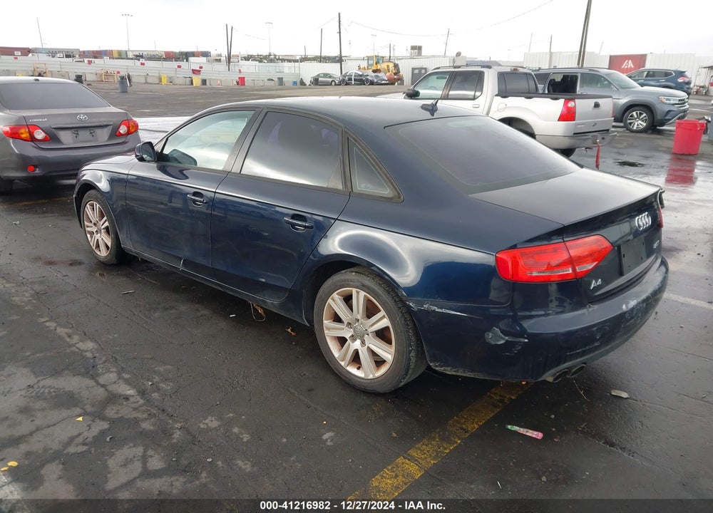 2011 AUDI A4 VIN: WAUAFAFL4BN041437
