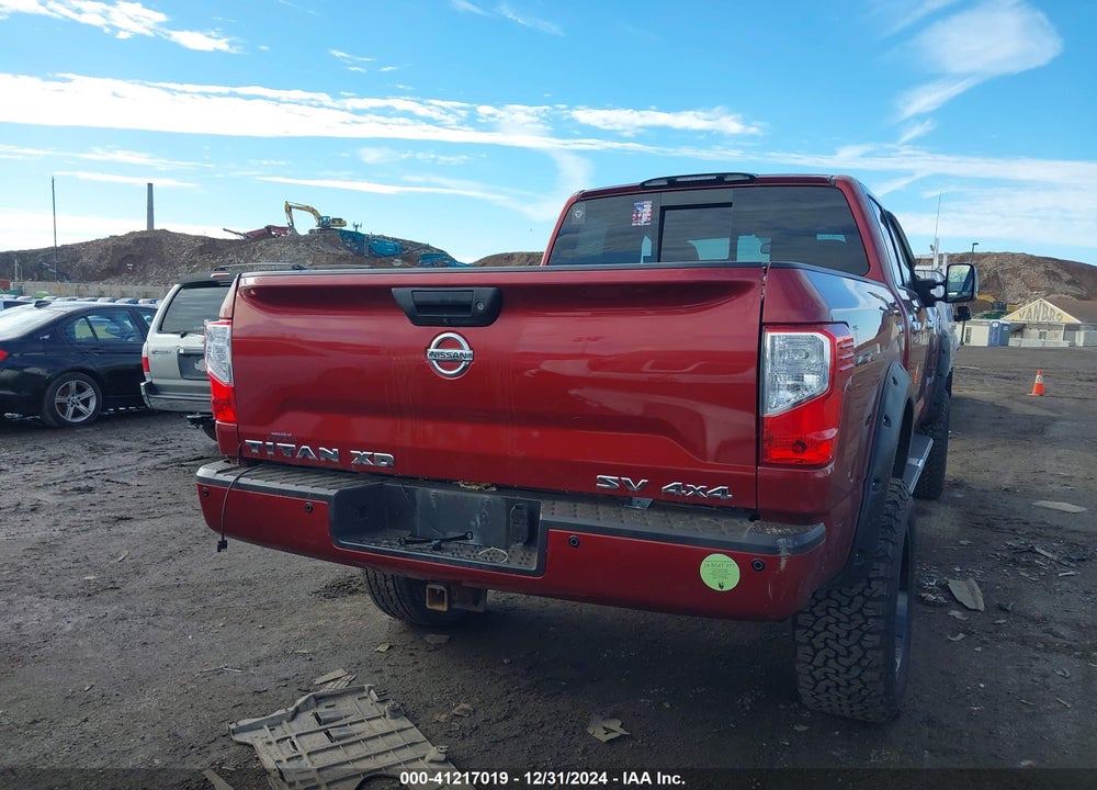 2018 NISSAN TITAN XD SV GAS VIN: 1N6AA1F44JN526909