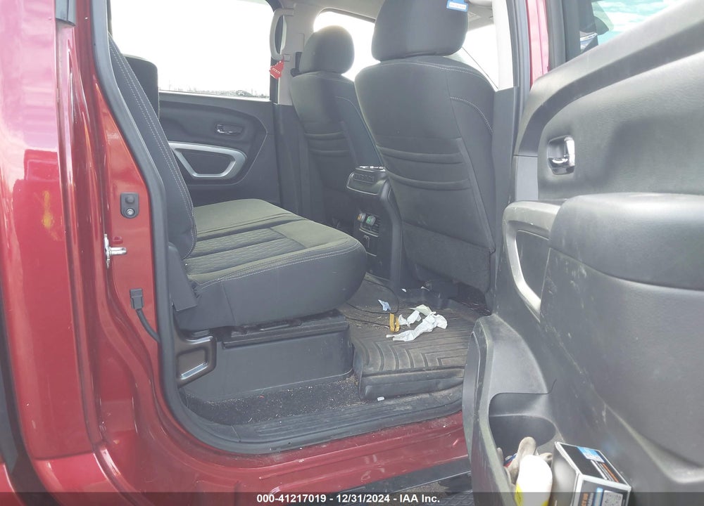 2018 NISSAN TITAN XD SV GAS VIN: 1N6AA1F44JN526909