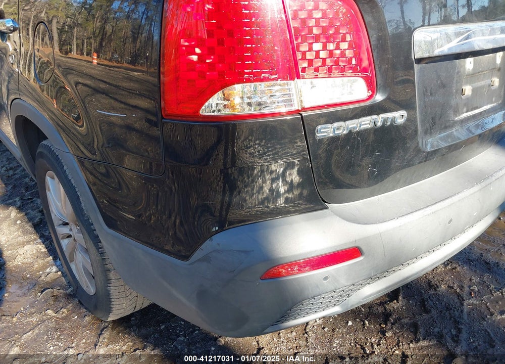 2011 KIA SORENTO EX VIN: 5XYKU3A12BG070215