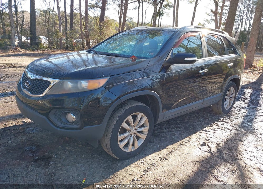 2011 KIA SORENTO EX VIN: 5XYKU3A12BG070215