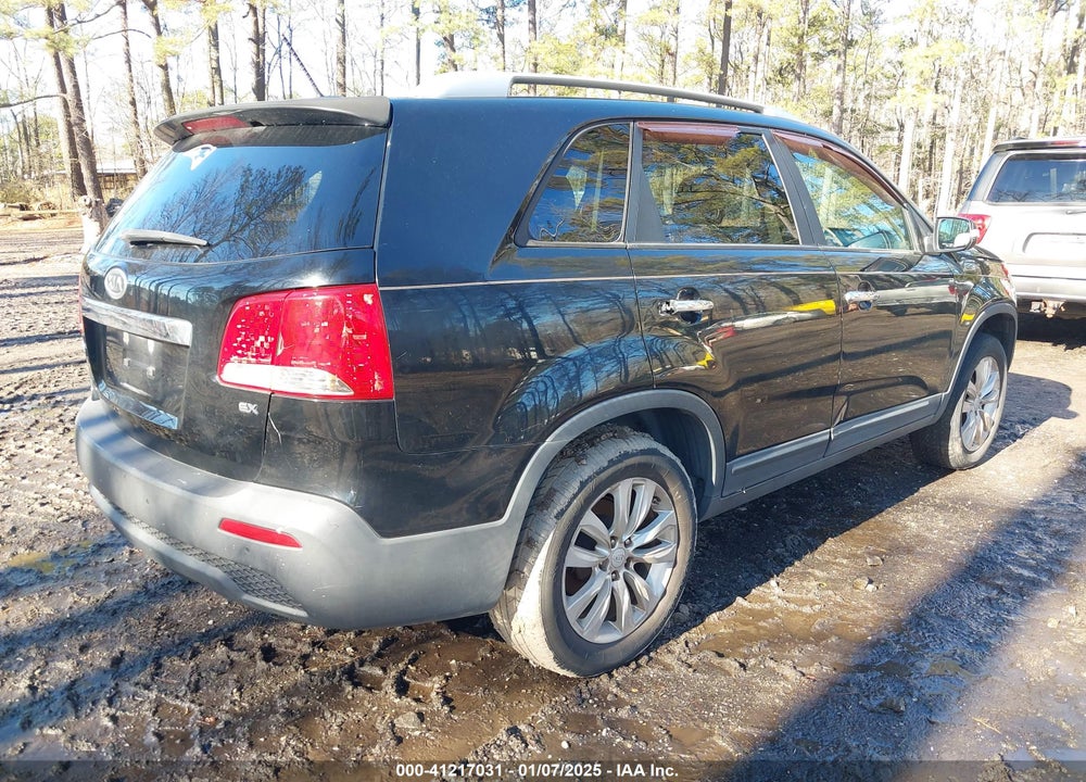 2011 KIA SORENTO EX VIN: 5XYKU3A12BG070215