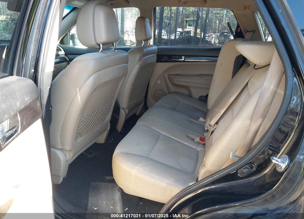 2011 KIA SORENTO EX VIN: 5XYKU3A12BG070215