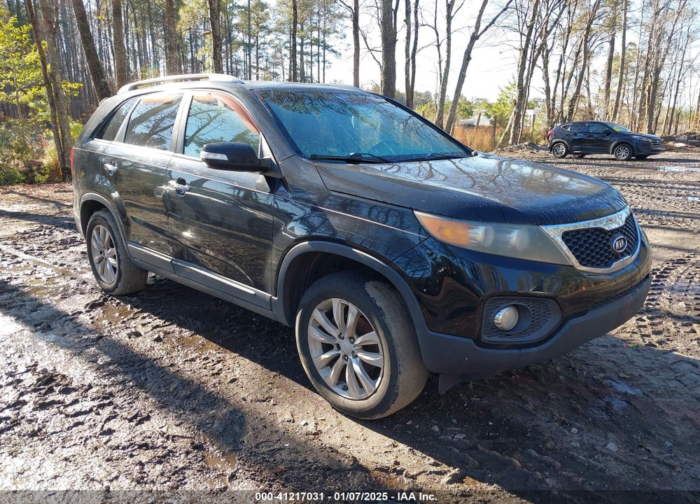 2011 KIA SORENTO EX VIN: 5XYKU3A12BG070215