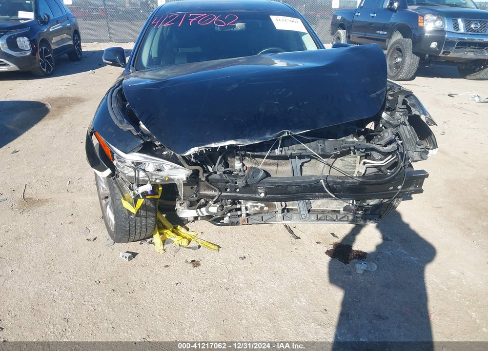 2017 INFINITI Q70 VIN: JN1BY1AP2HM740868