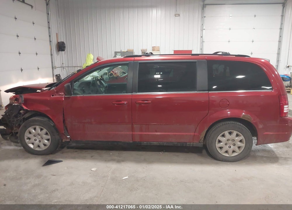 2009 CHRYSLER TOWN & COUNTRY LX VIN: 2A8HR44E99R652939