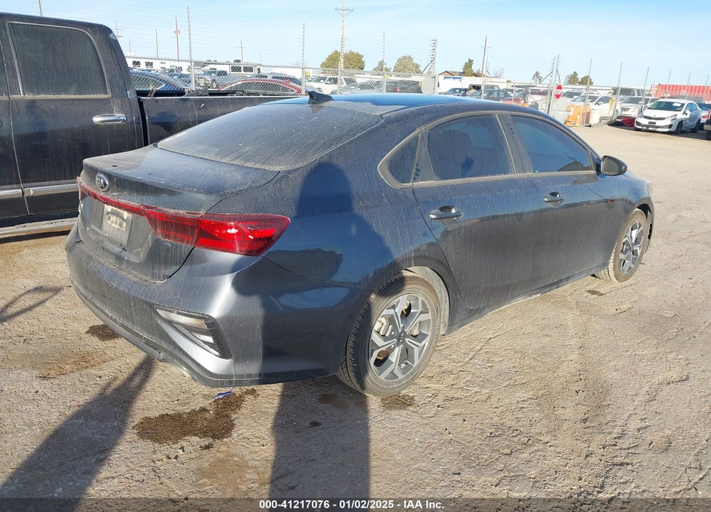 2021 KIA FORTE VIN: 3KPF24ADXME388106