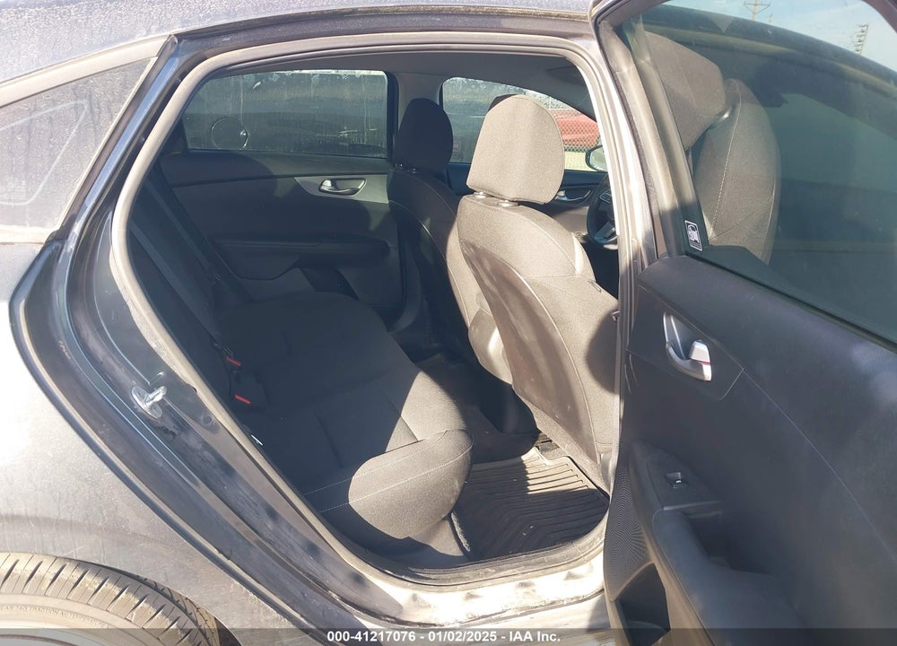 2021 KIA FORTE VIN: 3KPF24ADXME388106