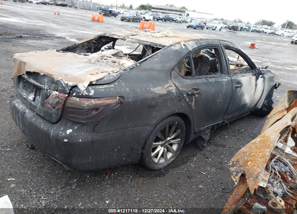2011 LEXUS LS 460 VIN: JTHBL1EF4B5104031