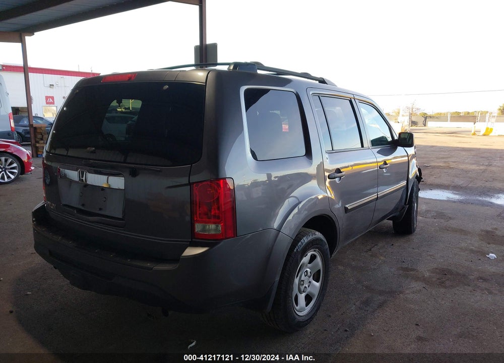2015 HONDA PILOT LX VIN: 5FNYF3H27FB025478