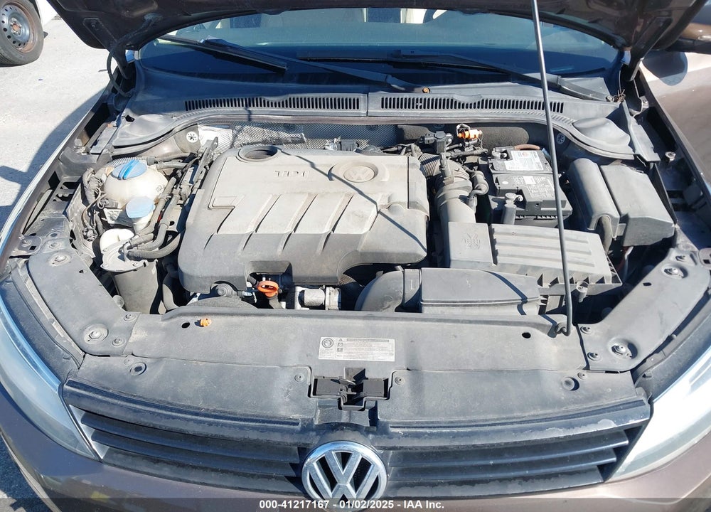 2011 VOLKSWAGEN JETTA 2.0L TDI VIN: 3VWLL7AJ2BM119038