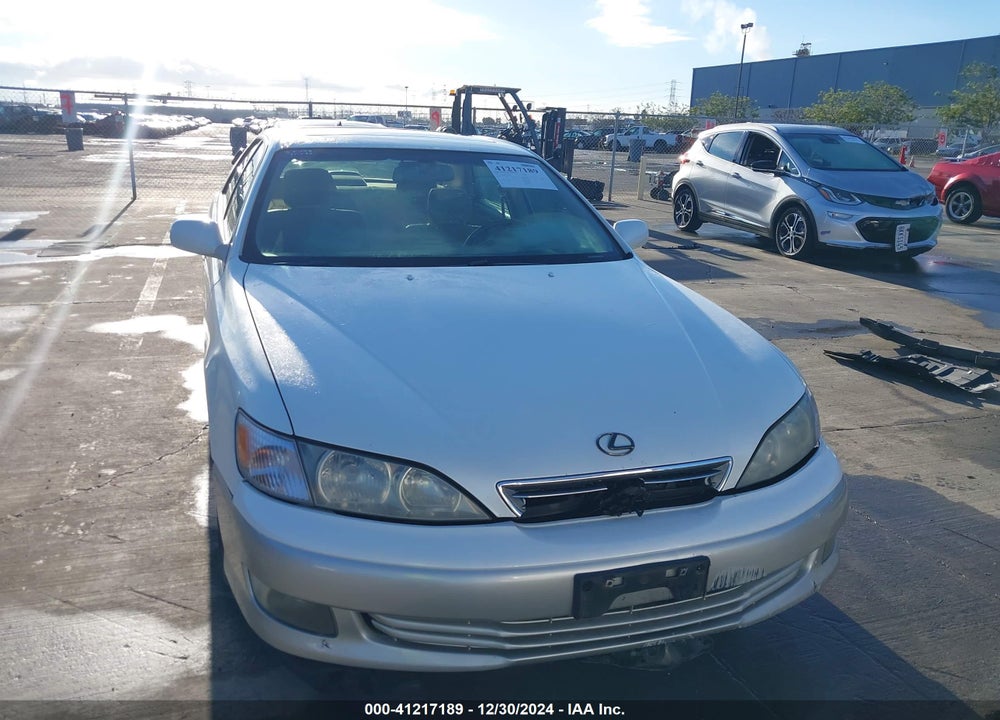 2001 LEXUS ES 300 VIN: JT8BF28GX10318986