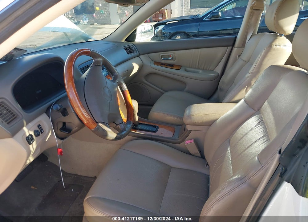 2001 LEXUS ES 300 VIN: JT8BF28GX10318986