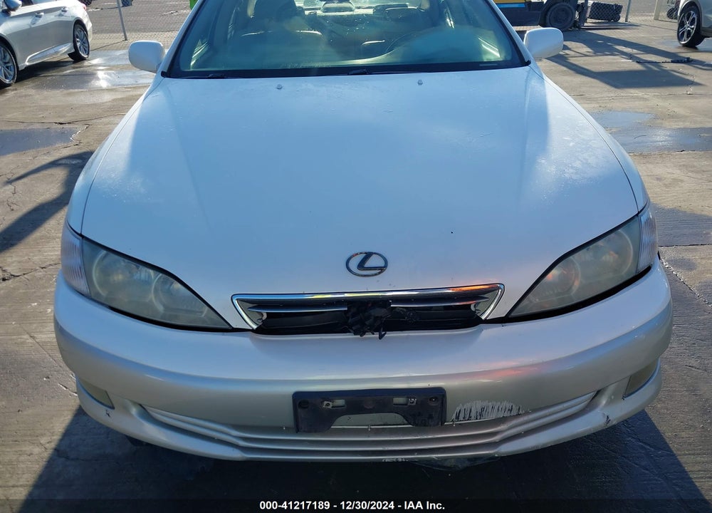 2001 LEXUS ES 300 VIN: JT8BF28GX10318986