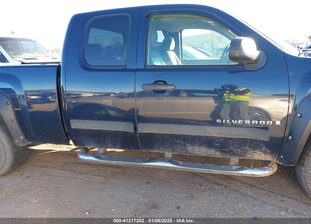 2007 CHEVROLET SILVERADO 1500 VIN: 1GCEK19007Z525378