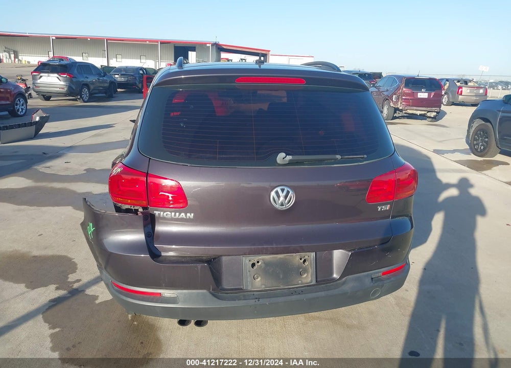 2016 VOLKSWAGEN TIGUAN S VIN: WVGAV7AX6GW568881