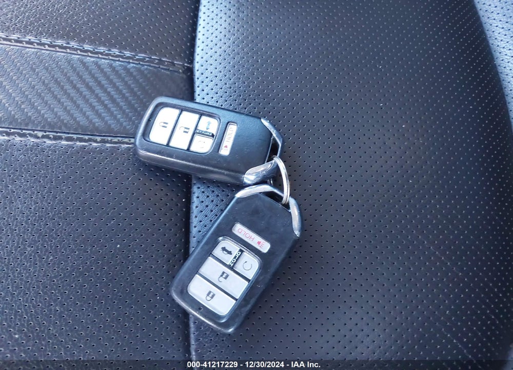 2017 HONDA CIVIC EX-L VIN: 2HGFC1F74HH641964