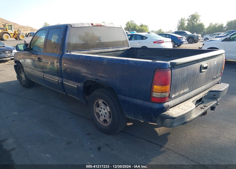 2001 CHEVROLET SILVERADO 1500 LS VIN: 2GCEC19T311172738