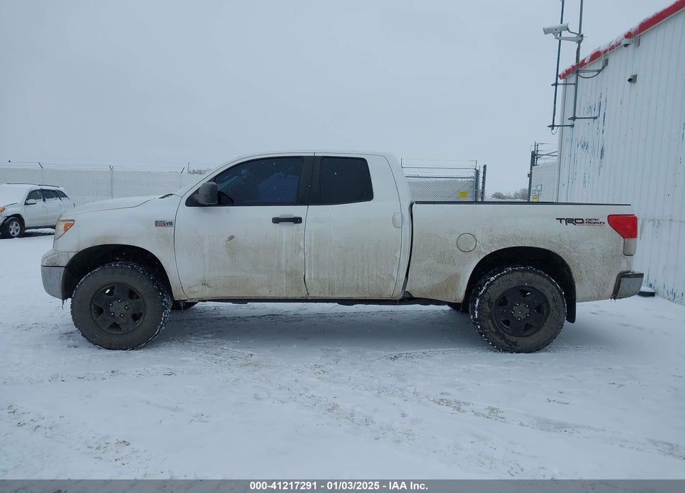 2011 TOYOTA TUNDRA GRADE 5.7L V8 VIN: 5TFUY5F12BX183290