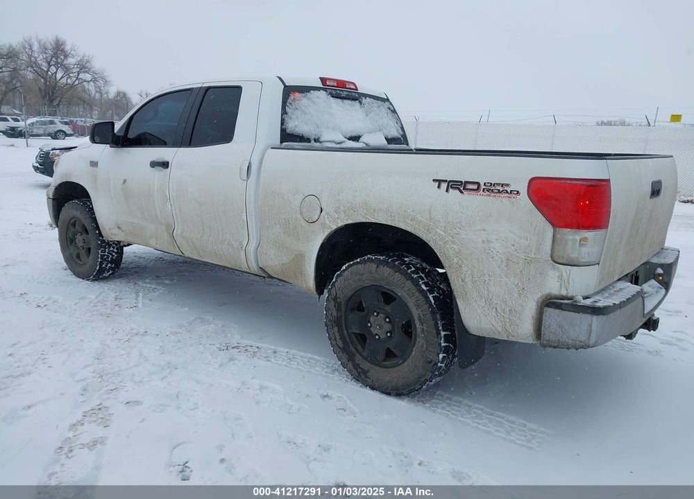 2011 TOYOTA TUNDRA GRADE 5.7L V8 VIN: 5TFUY5F12BX183290