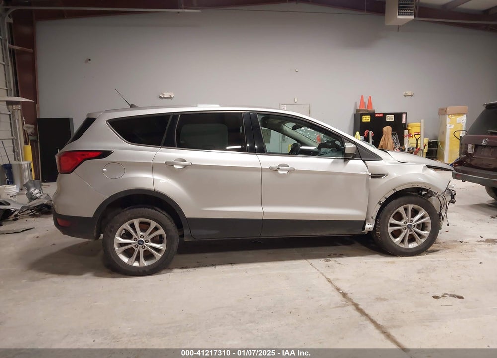 2019 FORD ESCAPE VIN: 1FMCU0G98KUB33781