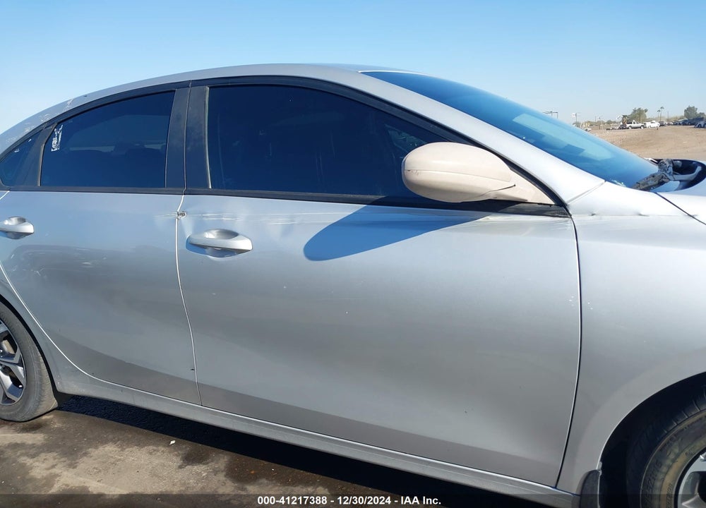 2020 KIA FORTE LXS VIN: 3KPF24AD1LE175687