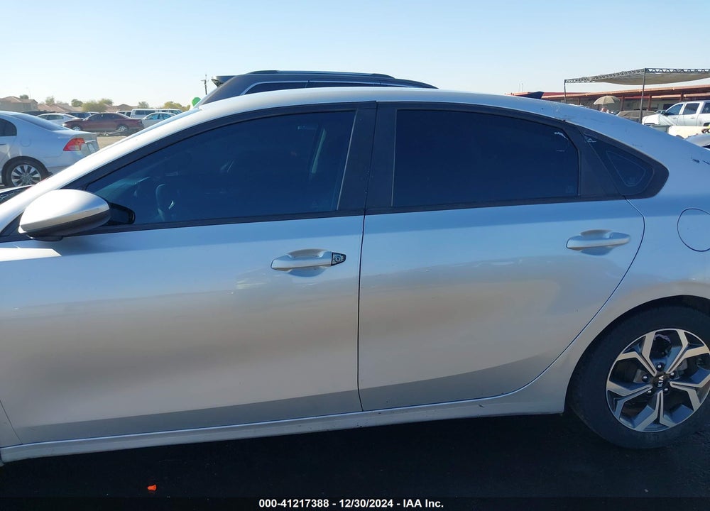 2020 KIA FORTE LXS VIN: 3KPF24AD1LE175687